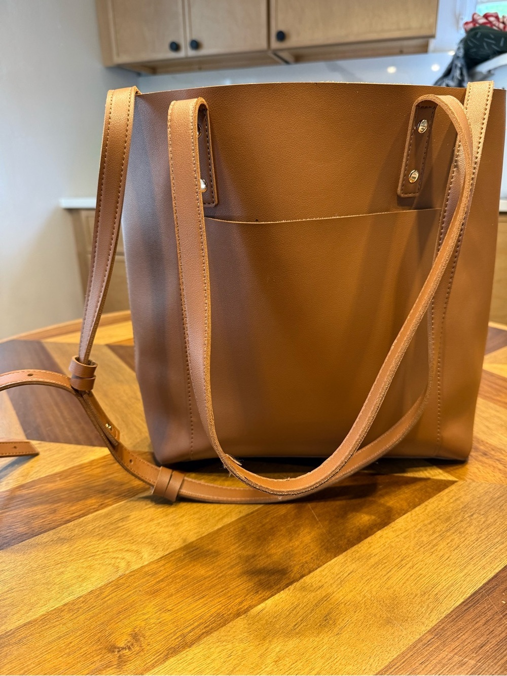 Henny + Lev Danielle Everyday Vegan Leather Tote Bag - Picture 4 of 15